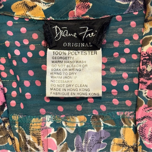 Vintage Maxi Dress. 70’s- 80’s Retro Floral and Pleated and with Shoulder Pad. - Picture 14 of 16